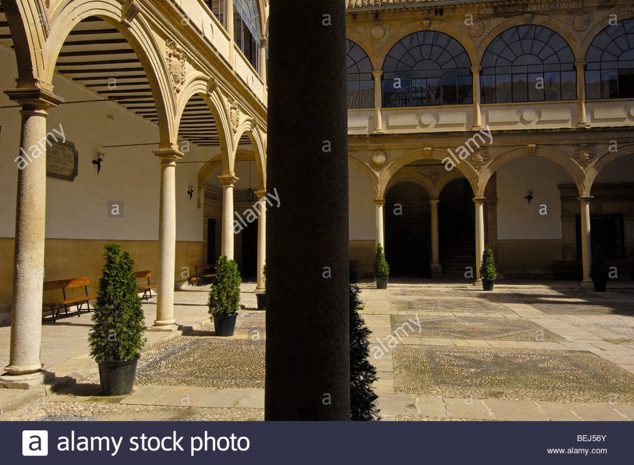 Antigua universidad de baeza